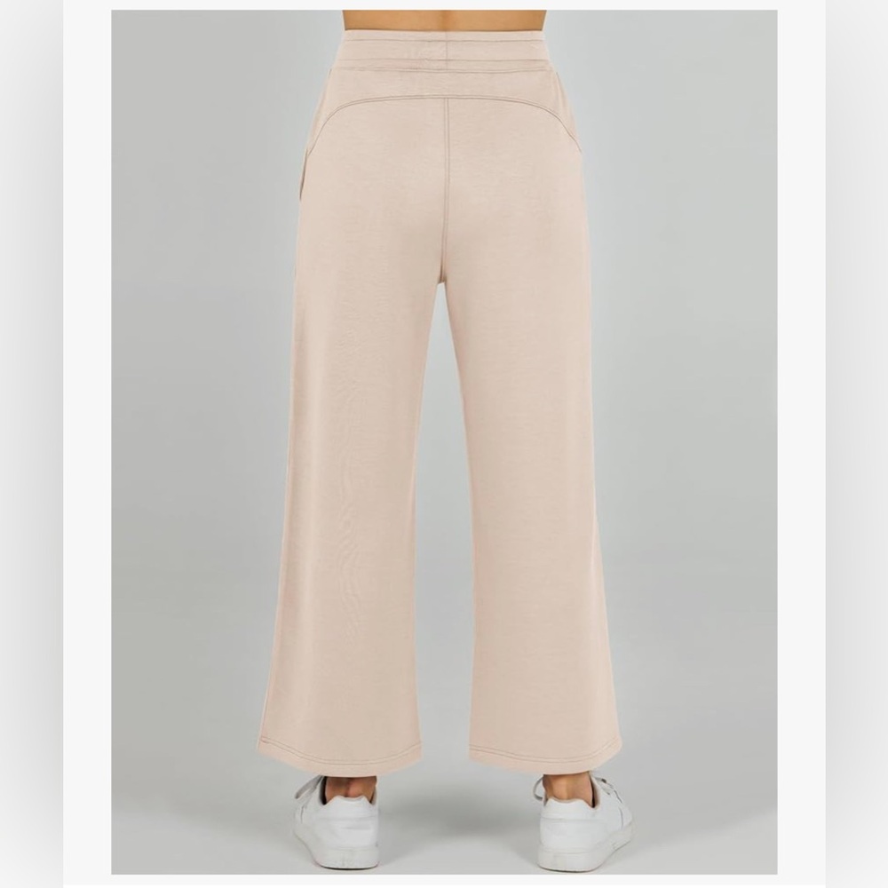 NWT 2PC TRAVEL ‘APRICOT’ BEIGE SET-S - Picture 12 of 17